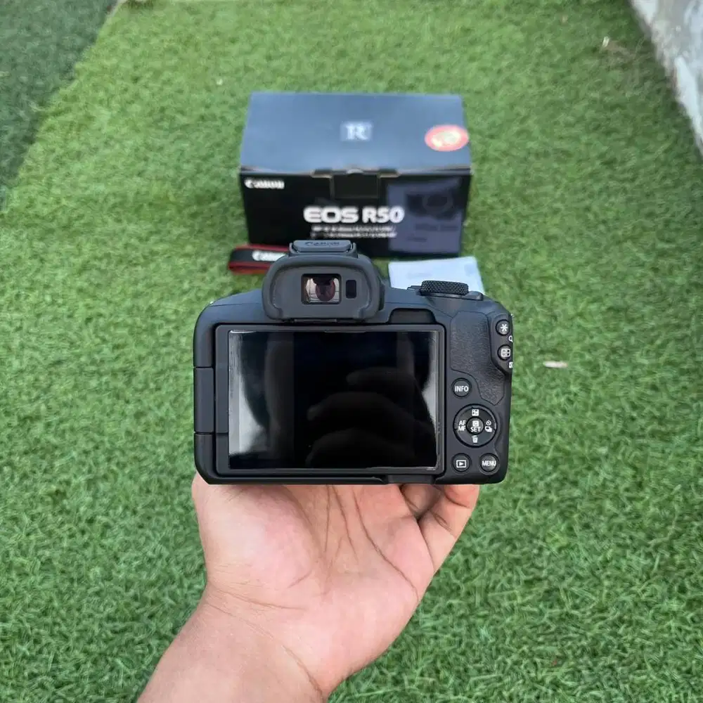 Mirrorless Canon EOS R50 Fullset Dus Box