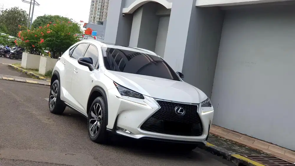 [ ANTIK LOW KM ] Lexus NX200t NX 200t F-Sport F Sport 4x2 2015/2016