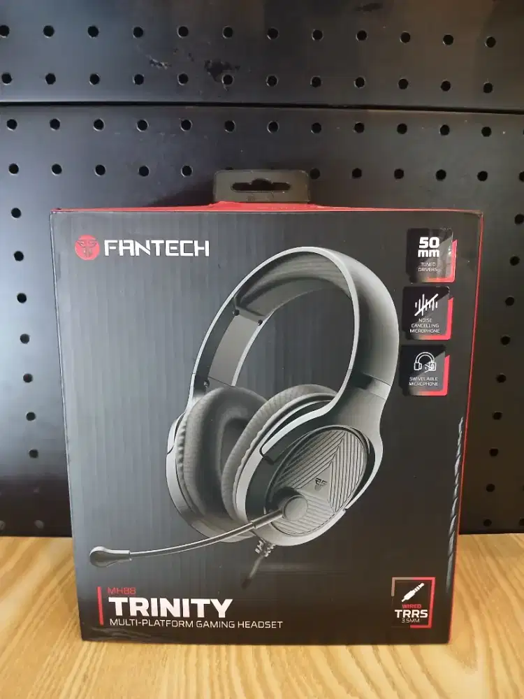 Fantech TRINITY MH88 Headset Gaming FREE SPLITTER Multiplatform