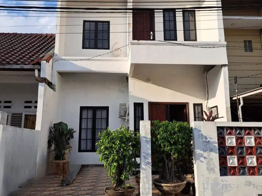 Dijual Cepat! Rumah Minimalis 2 Lantai di Raffles Hiils Cibubur Dekat Pintu Toll & Mall