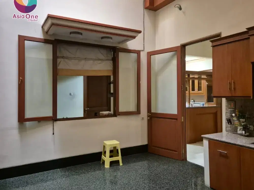 Dijual Rumah Mewah Elegan SHM di Kemang Pratama Bekasi