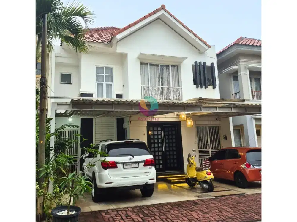 Dijual Rumah Eksklusif Dengan Kolam Renang Dan Carport Luas Di Legenda Wisata Cibubur