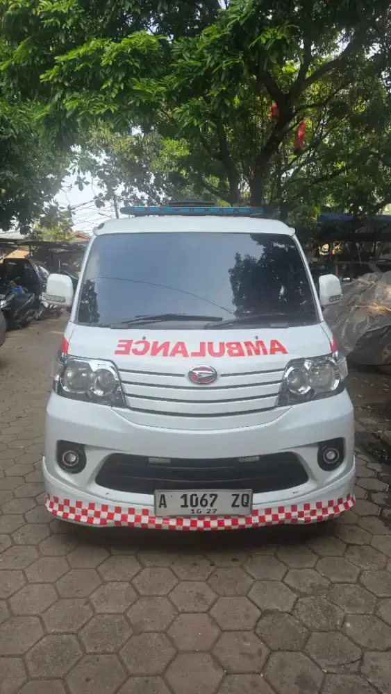 Daihatzu luxio 2017 ambulan