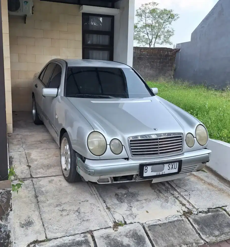 Mercedes Benz W210 E230