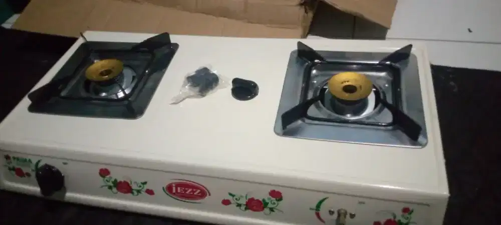 Kompor 2 tungku merk Jezz (baru)