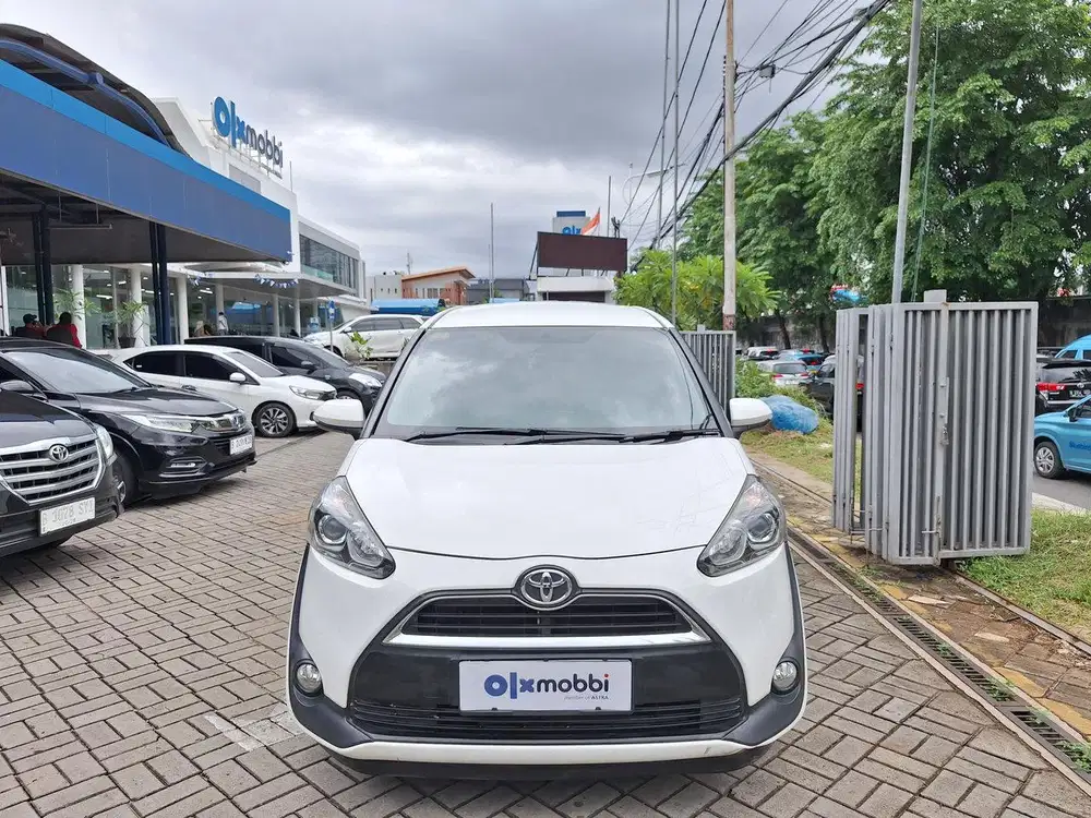 DP 1 JUTA Toyota Sienta 1.5 V Bensin-AT 2018 Putih CEYSB