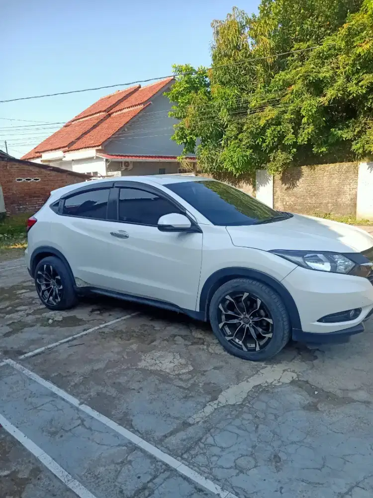 JUAL MOBIL HRV 2018