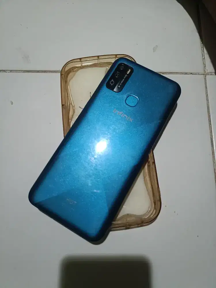 Infinix hot 9 play 4/64