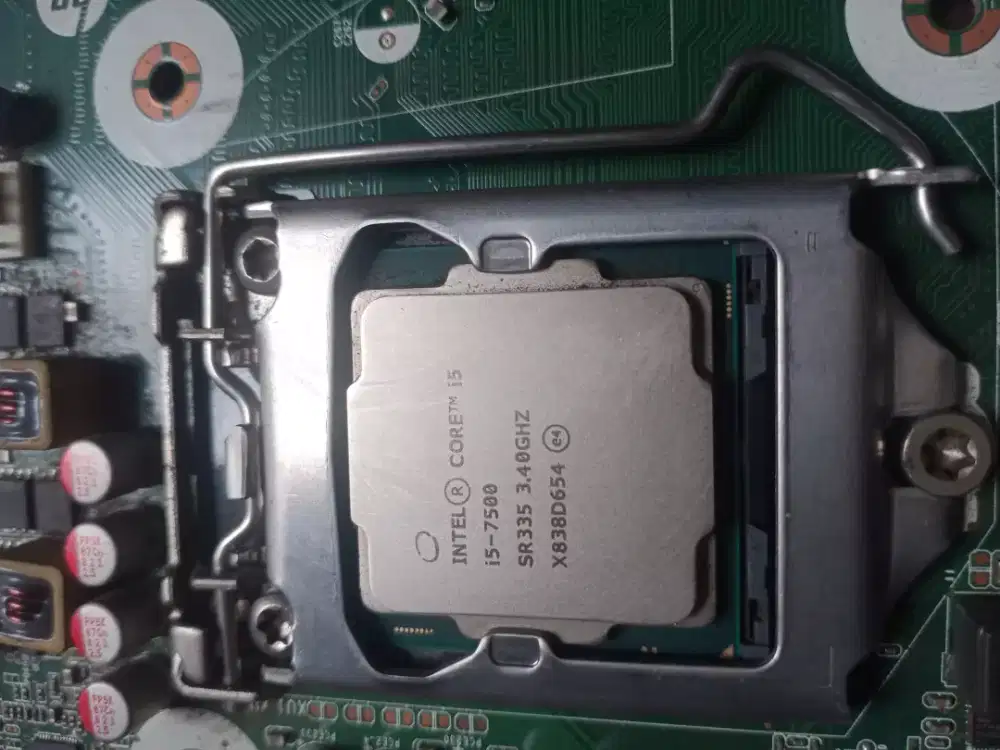 Procecor Intel 1151 core i5 7500 gen7 jaksel