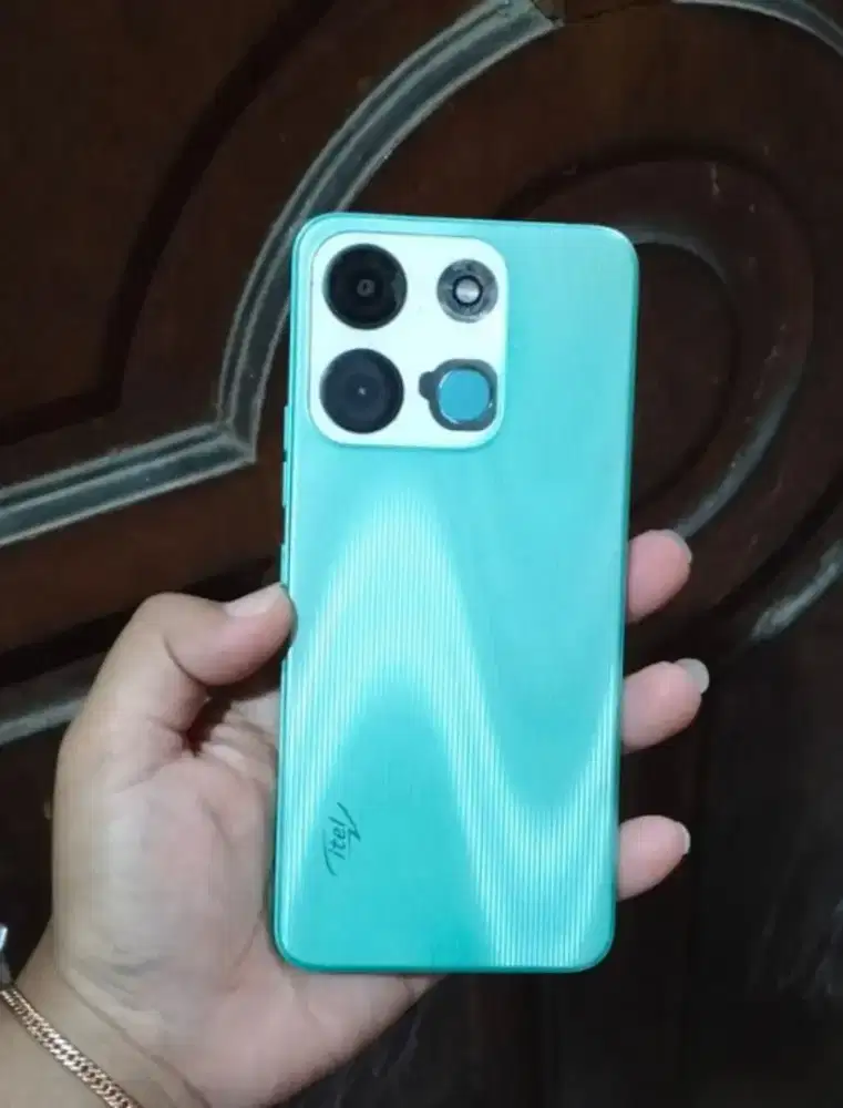 Itel a60s ram 4+4/64!.