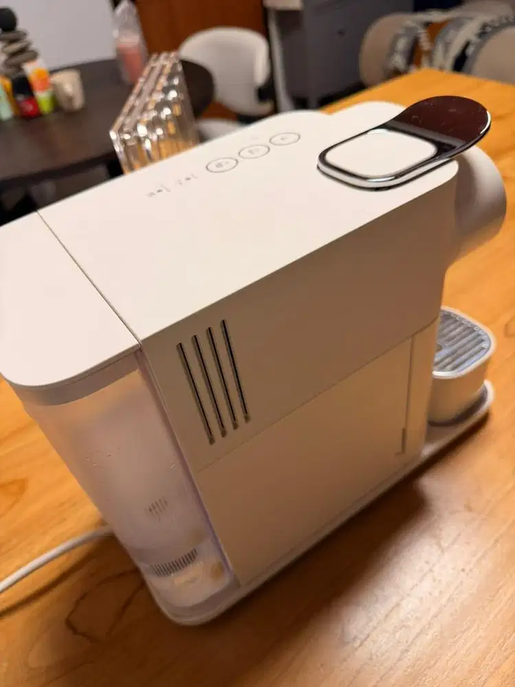 Mesin Kopi Nespresso Lattissima One