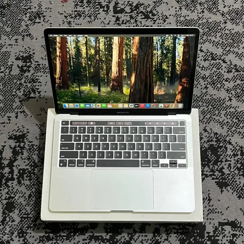 MacBook Pro 13inci M1