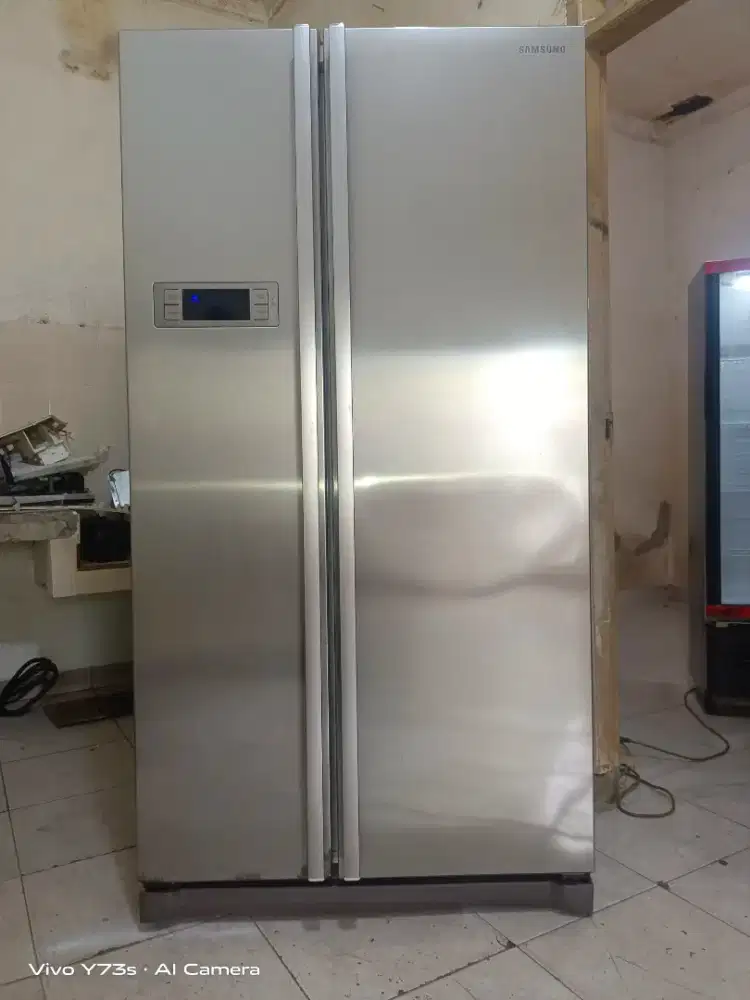 Di jual second kulkas mewah side by side merk SAMSUNG