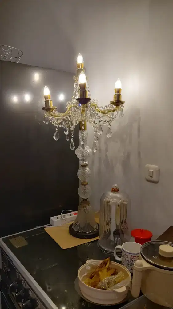 Jual lampu duduk kristal klassik