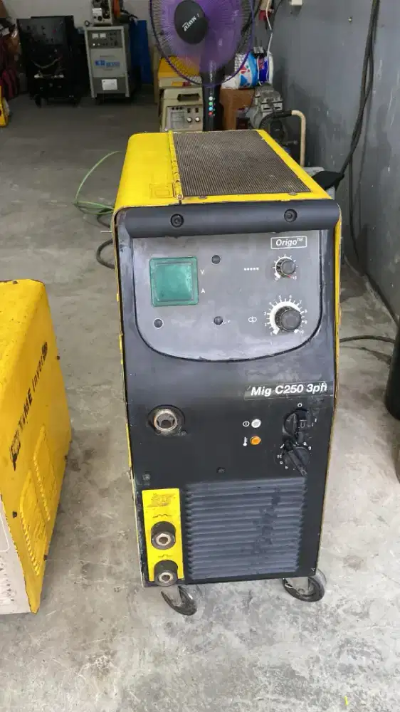 Mesin las Co2 ESAB 250a
