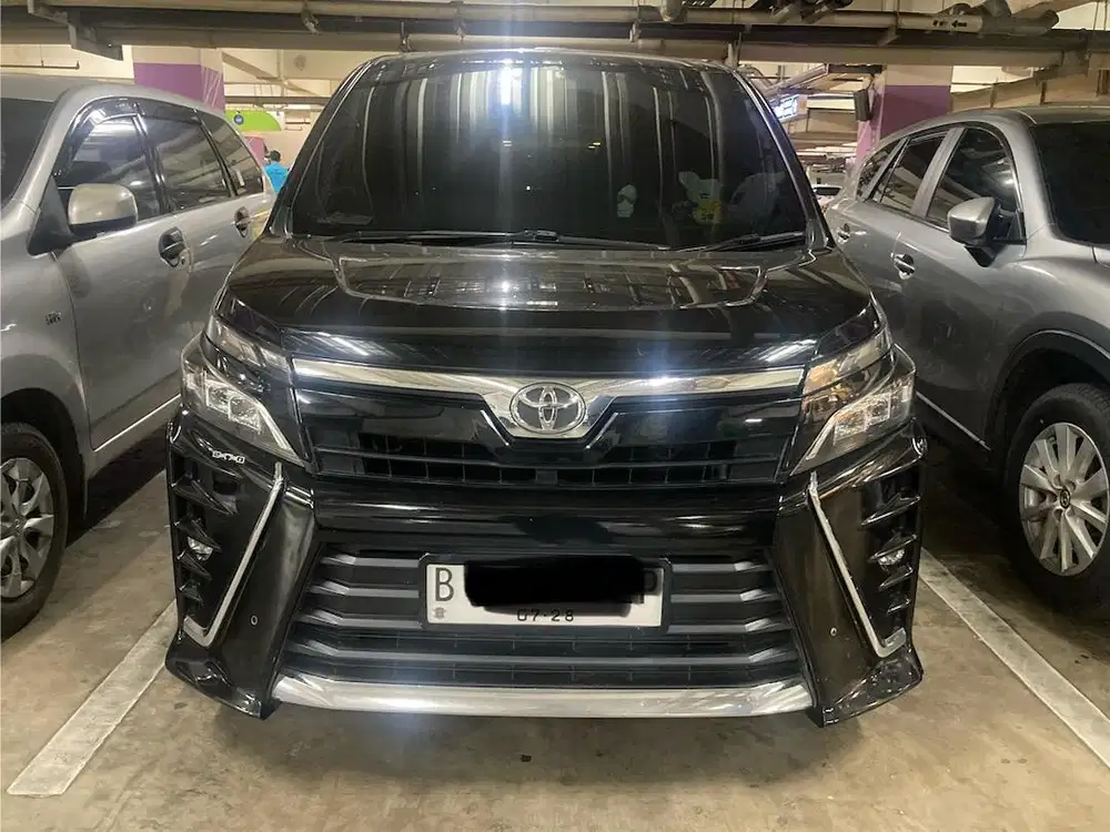 Toyota Voxy 2018 Bensin