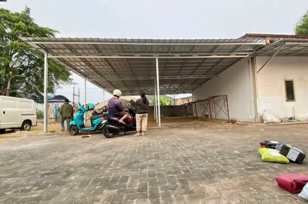 Kanopi baja ringan dan garasi
