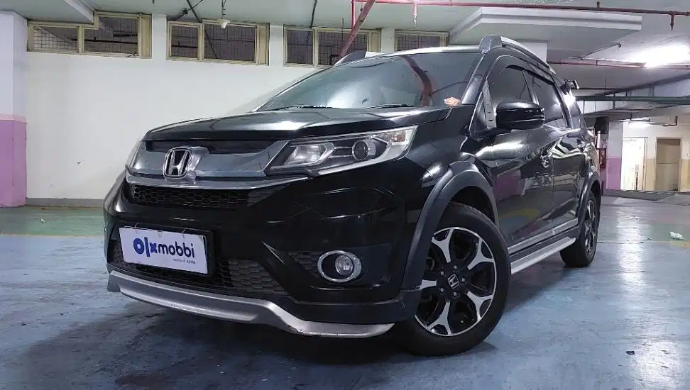 TDP 8,JT, Honda BR-V 1.5 E Prestige Bensin-AT Hitam 2016