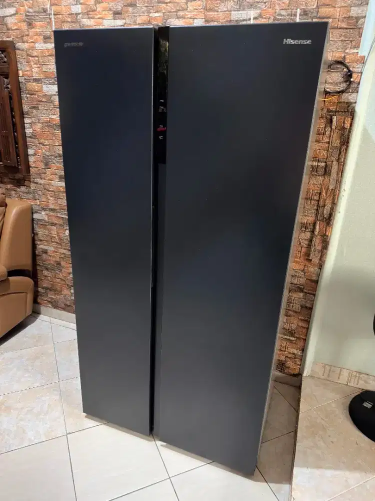 Kulkas hisense side by side 591 liter
