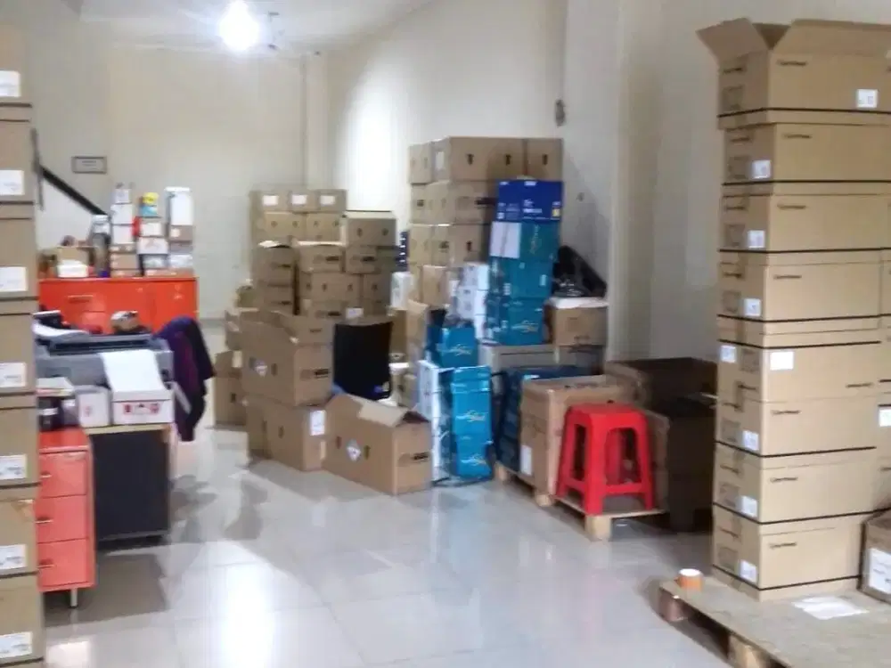 Dijual Ruko di Mall Mangga Dua, Hadap Parkiran, 4 lantai, Luas 128m2, Bisa KPR.