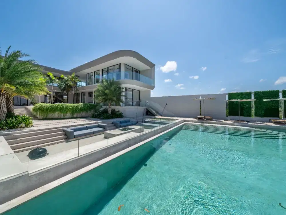 FREEHOLD Luxury Ocean View Villa in Bali