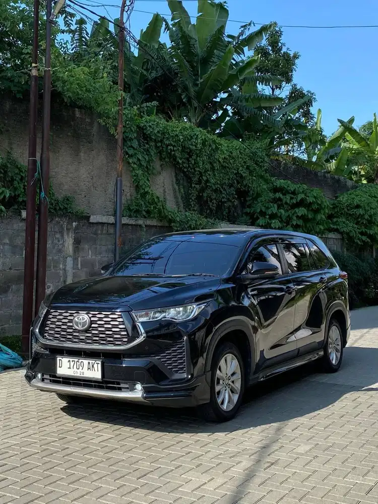 INNOVA ZENIX V HYBRID MODELISTA KM 24RB SEPERTI BARU