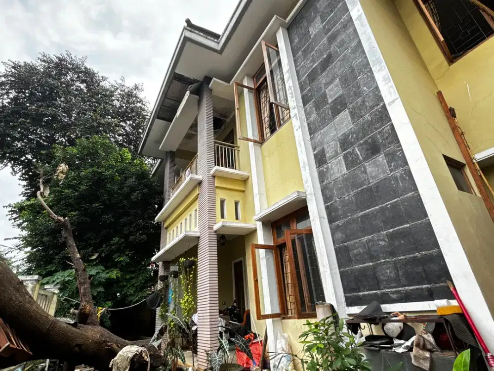 Rumah Tebet Barat Jakarta Posisi Hook Selangkah dari Eco Park