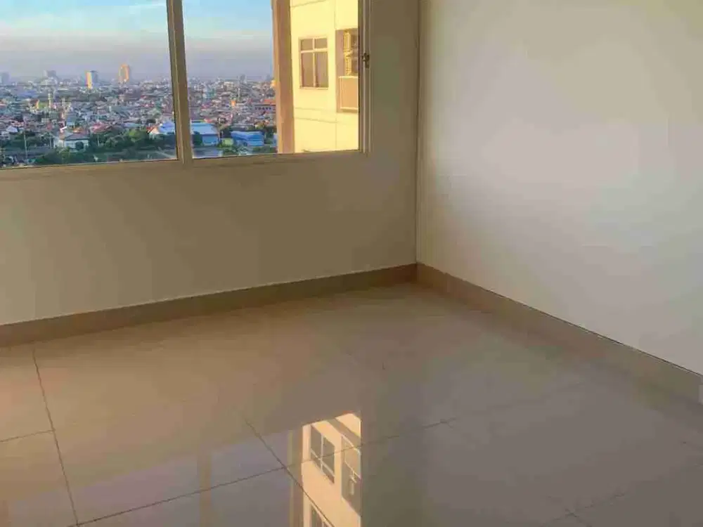 Dijual Apartmen Klaska Residence - Azzure Tengah Kota 1 BR ada ruang tamu