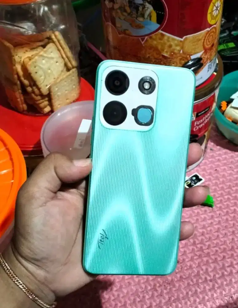 Itel a60s ram 4+4/64!.