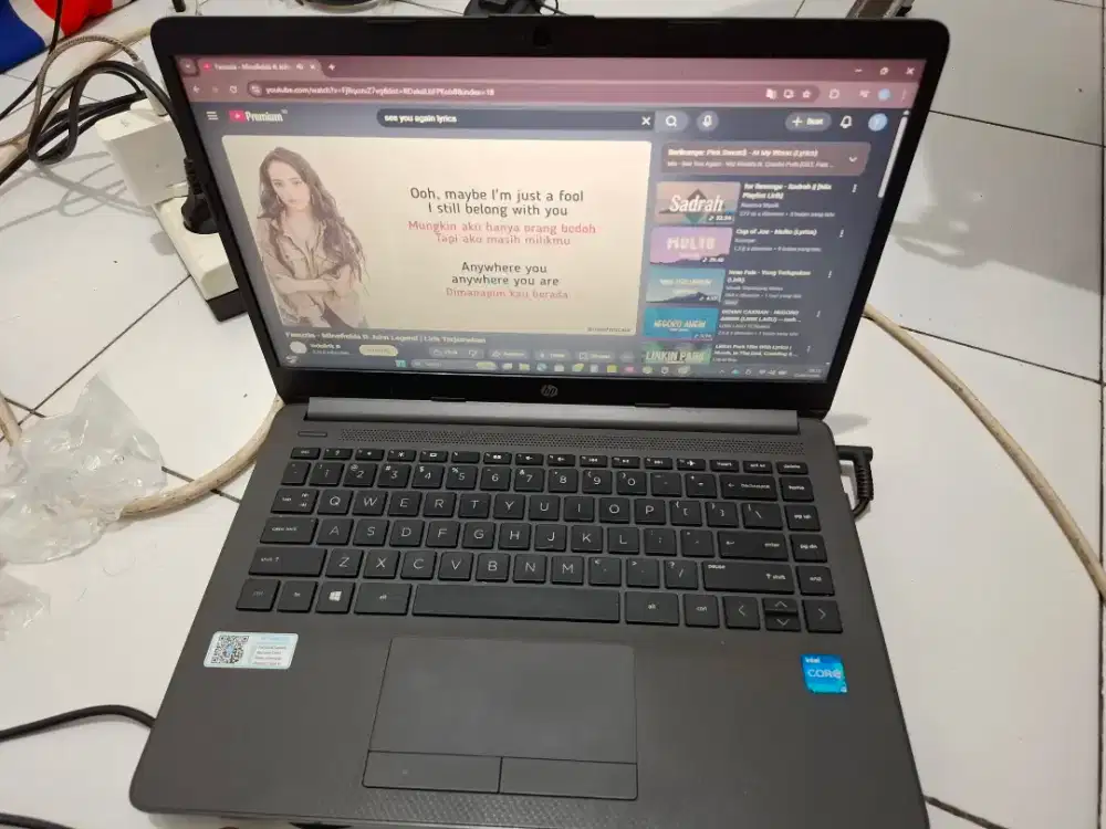 LAPTOP HP 240G G8 i3