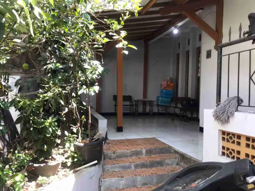 RUMAH SIAP HUNI DAERAH  PATEUR DEKAT KE PINTU TOL PASTEUR