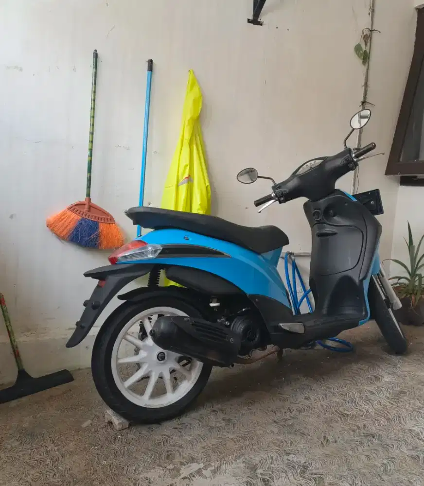 Piagio liberty 100