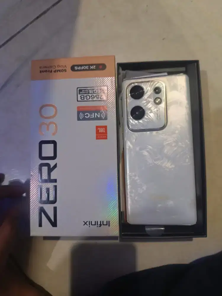 Infinix zero 30