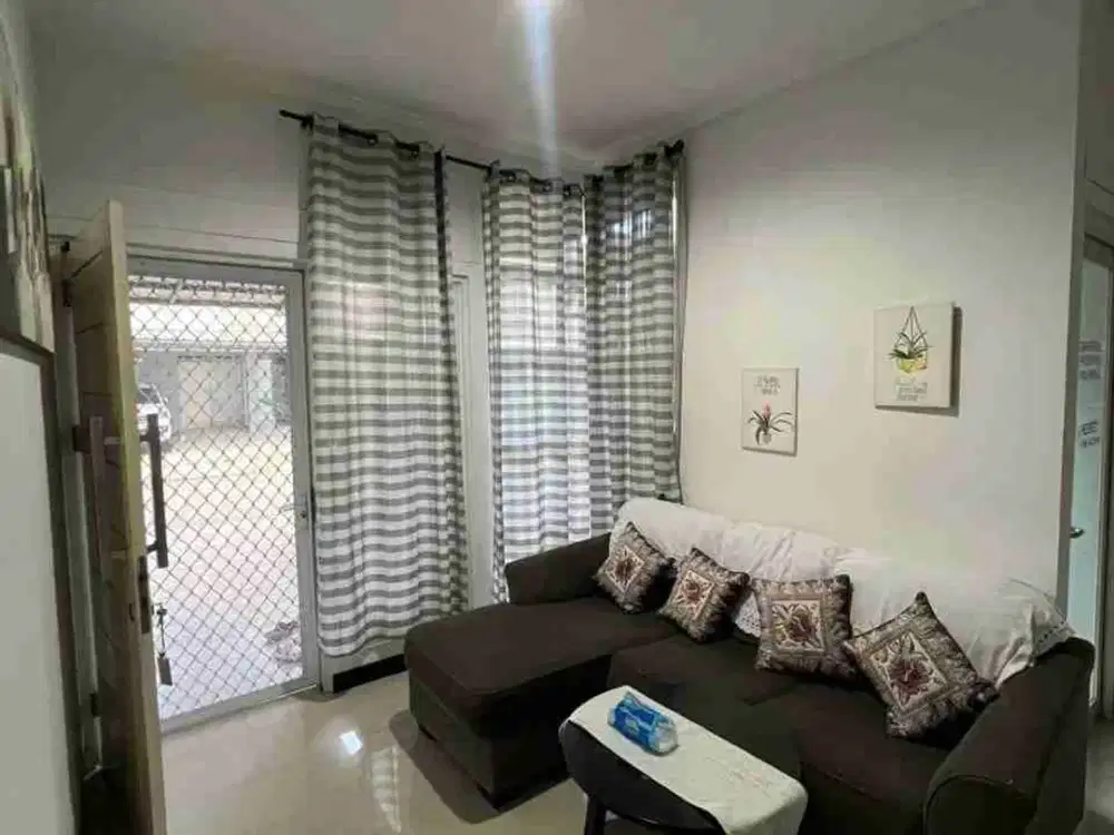Rumah Asri Permata Hijau full Furnished di
Jakarta Selatan