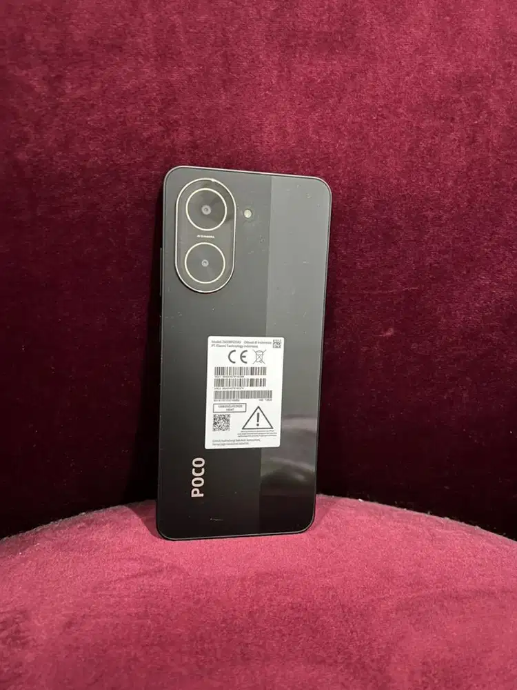 POCO  C71  like new full set