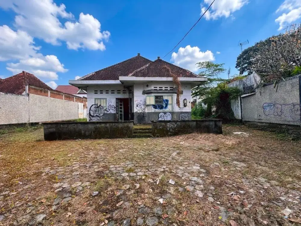 RUMAH USAHA STRATEGIS DI PUSAT KOTA MALANG