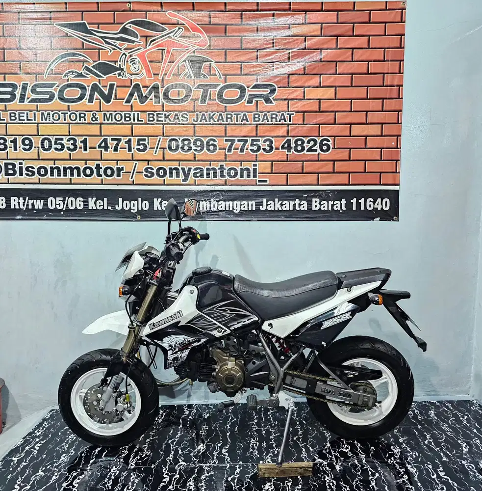 ISTIMEWA! KAWASAKI MINI TRAIL KSR CBU 110 NON KOPLING 2011 PUTIH HITAM