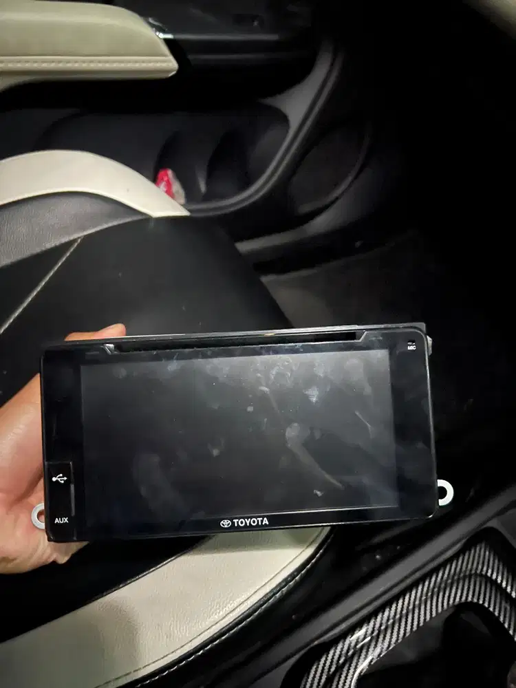 Headunit toyota rush bawaan ada minus
