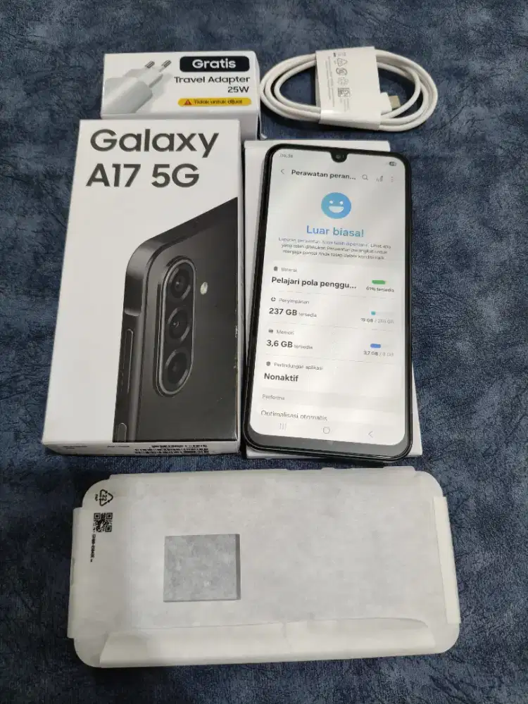 Samsung galaxy A17 5g
Ram 8/256