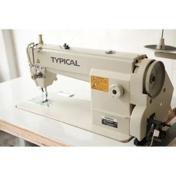Mesin jahit typical GC6-28 jarang di pakai,