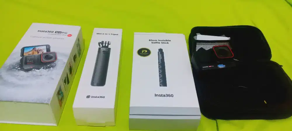 Insta360 Ace Pro (Leica Lens) - Fullset & Bonus Tripod + Selfie Stick