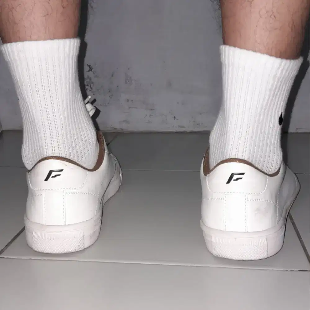 Sepatu Footstep Smith 43
