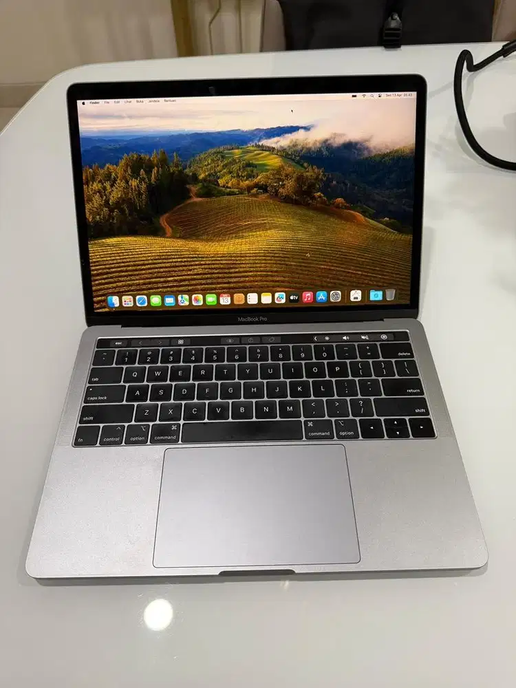 Macbook Pro 2019 Retina 13” i5 8/128GB touchbar MUHN2