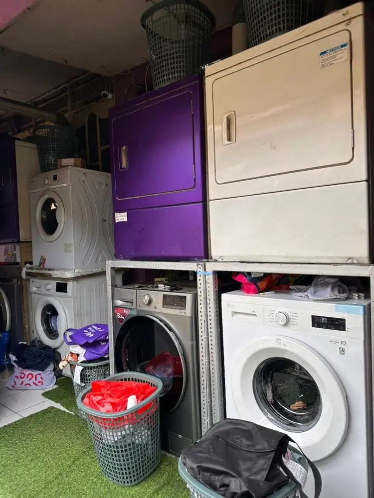 DI BUTUHKAN SEGERA KARYAWAN DAN KARYAWATI  LAUNDRY