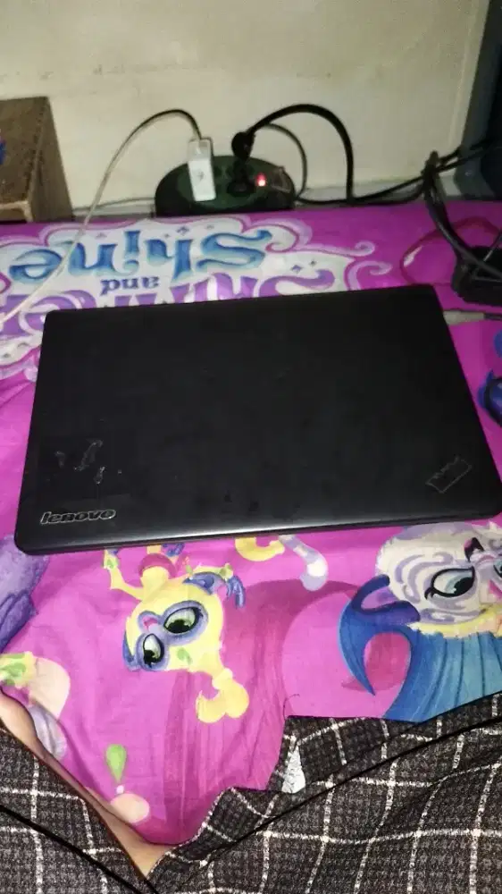 Tingped lenovo hitam