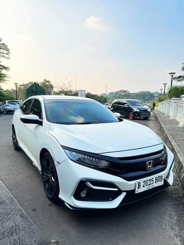 Honda Civic Hatchback RS 2020 Putih Low KM Cash