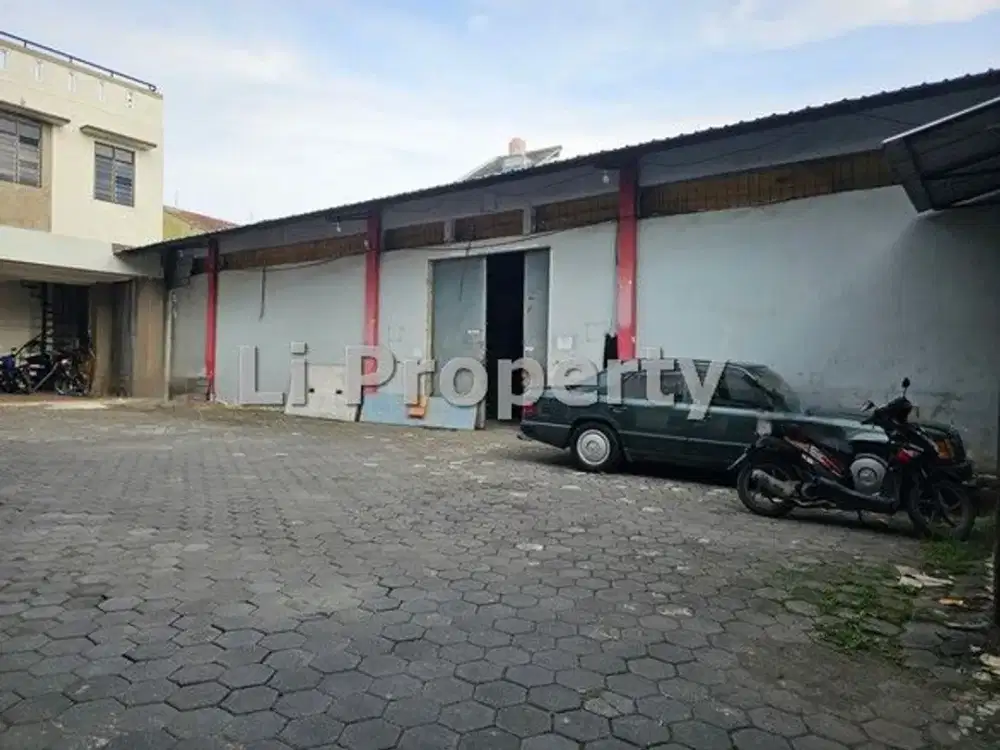 Kalicari, Majapahit, dekat gerbang tol Gayamsari, Semarang