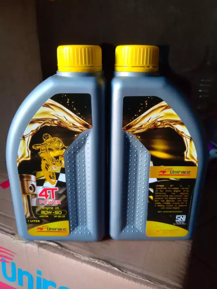 Oli mesin merk unirace 1 liter