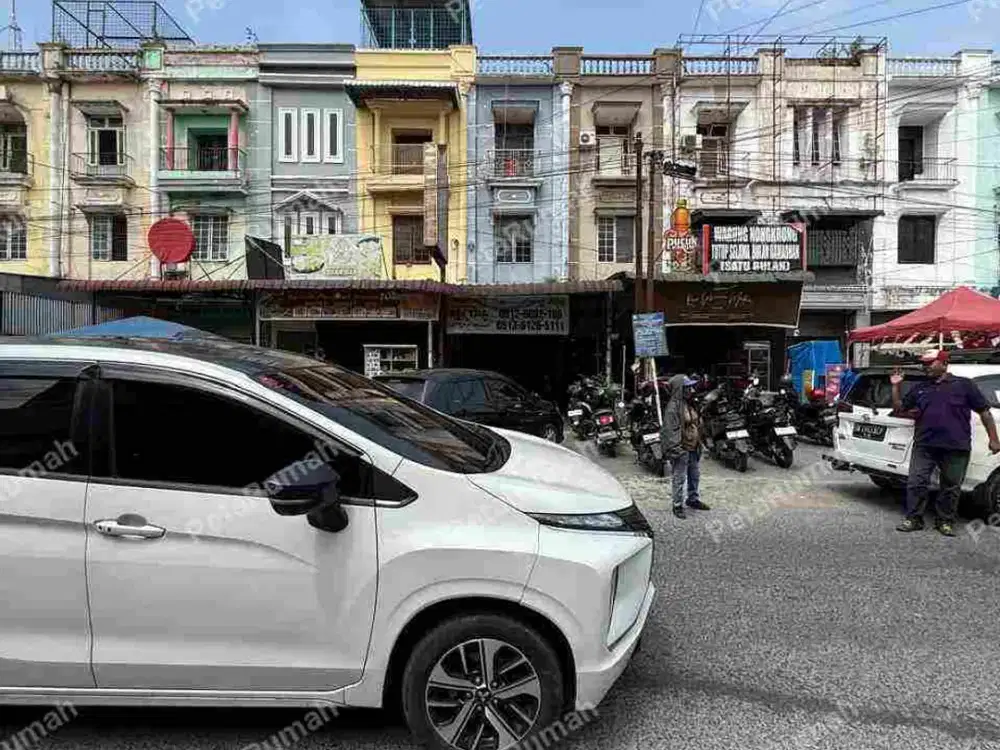 Jalan Kapten Muchtar Basri Daerah Super Ramai
