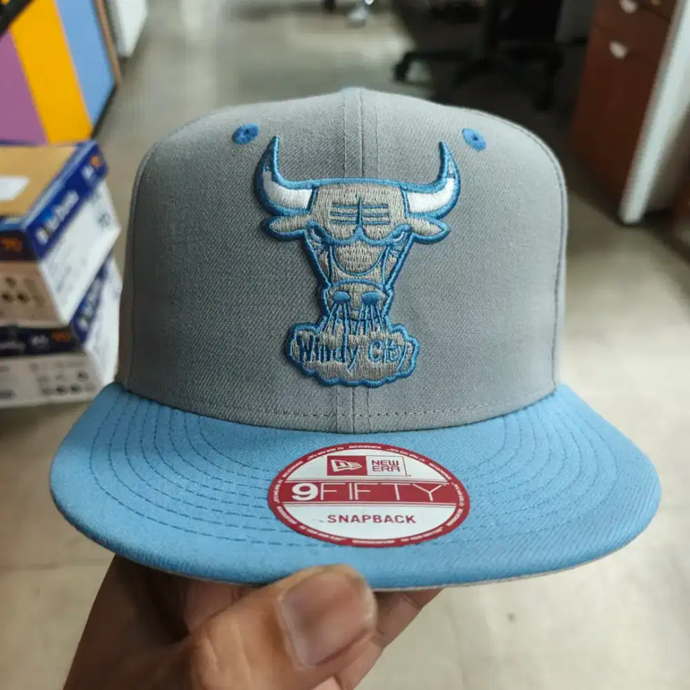 Topi New Era Chicago Bulls Windy city